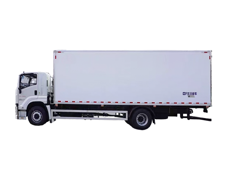 Qingling Isuzu GIGA Refrigerated Truck