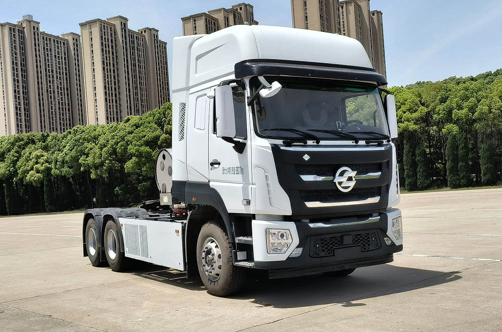 6X4 plug-in hybrid semi-trailer tractor