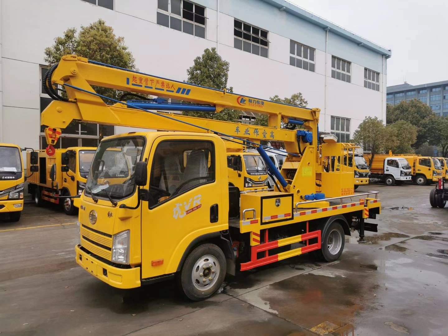 FAW Aerial Work Vehicle (13.5m Folding Arm)