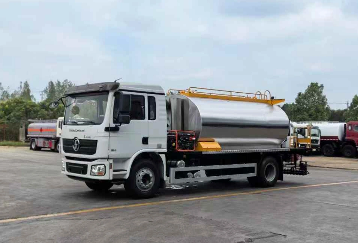 The Role and Importance of Asphalt Spreaders in Modern Construction