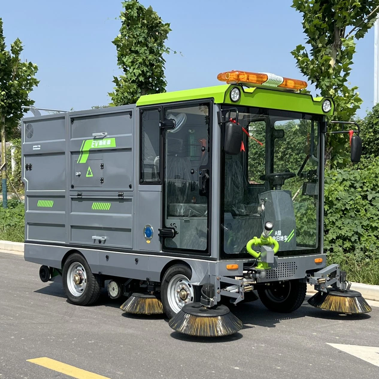 YX-G25 Four-Brush, One-Suction Dual-Barrel Vacuum Sweeper