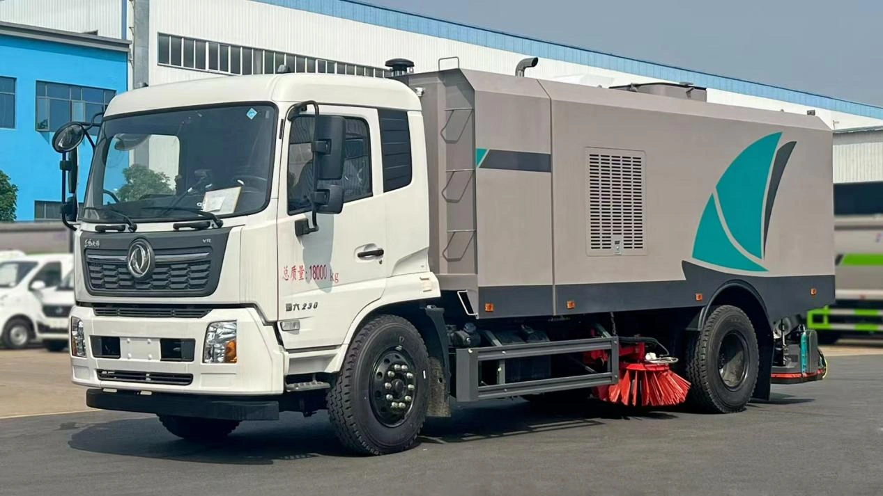 Large Dongfeng vacuum truck