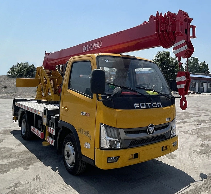 Small tonnage Foton truck crane