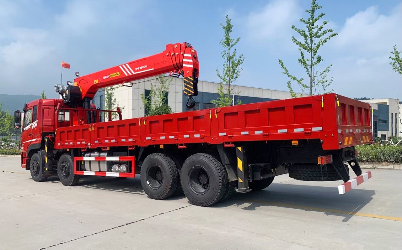Dongfeng Smooth D7V four after eight + Xugong G14T-5 truck crane