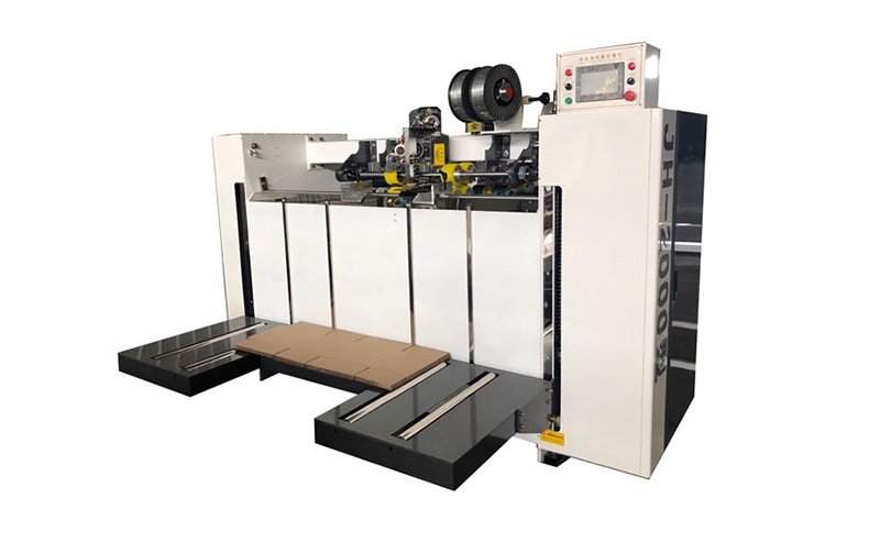 Semi auto stitching machine