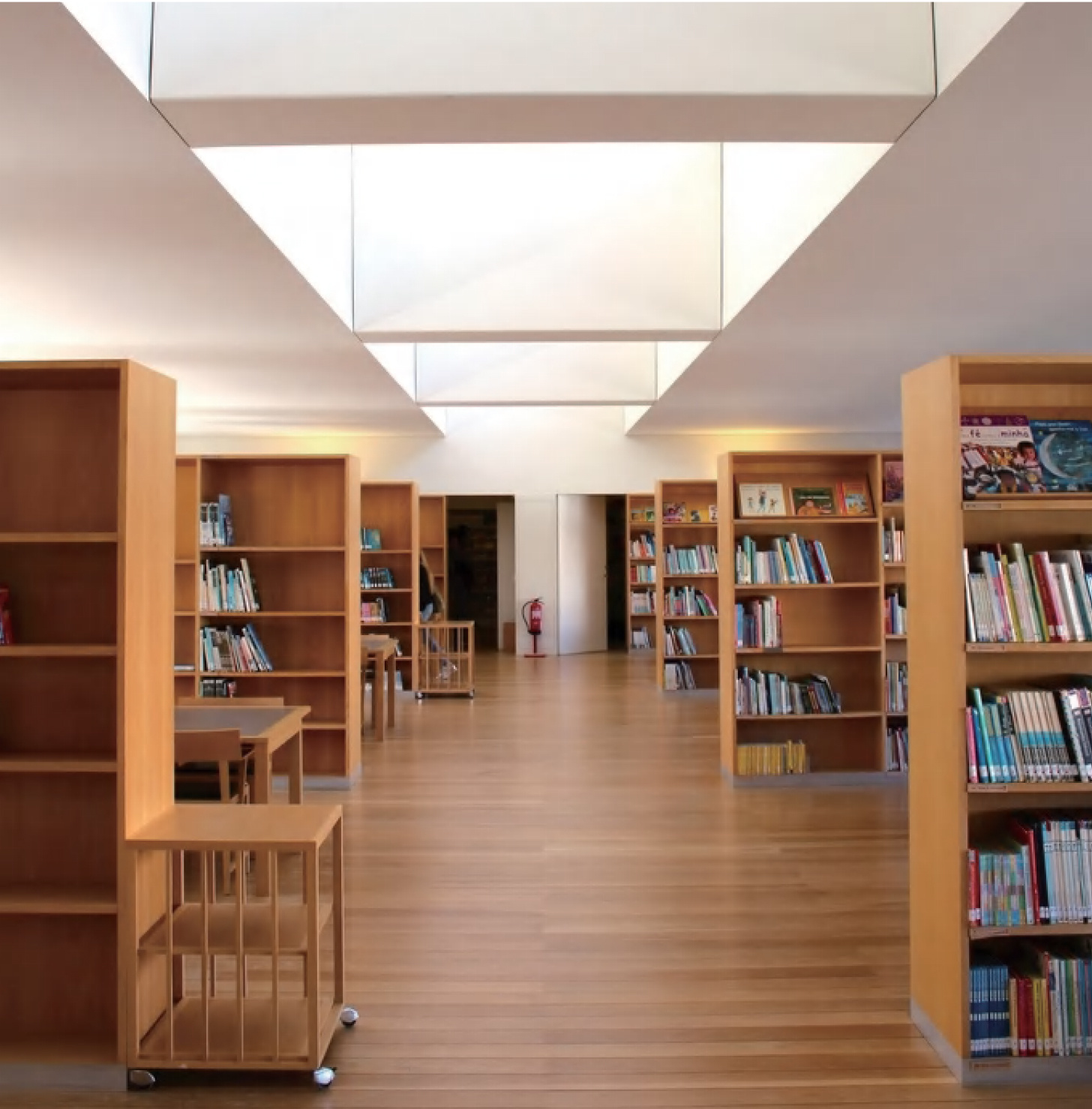 圖書館家具
