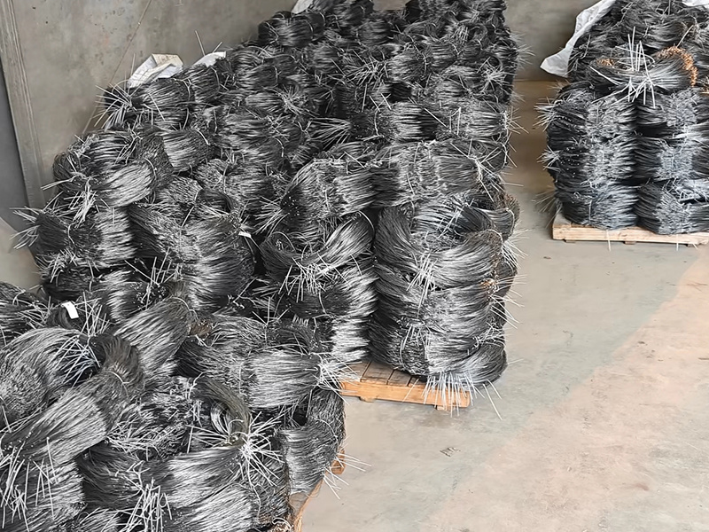 Tank mesh