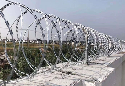 Razor wire
