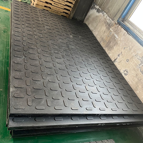 No slipping on rainy or snowy days Single sided anti slip pattern substrate