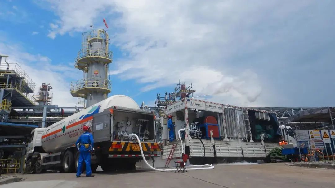 Commissioning of long-distance oil and gas pipelines, re-routing and connection work, weld reconstruction, nitrogen ball-pushing operations in oil pipelines, and emergency nitrogen-based replacement services for pipeline repairs. Commissioning of long-distance oil and gas pipelines, re-routing and connection work, weld reconstruction, nitrogen ball-pushing operations in oil pipelines, and emergency nitrogen-based replacement services for pipeline repairs.