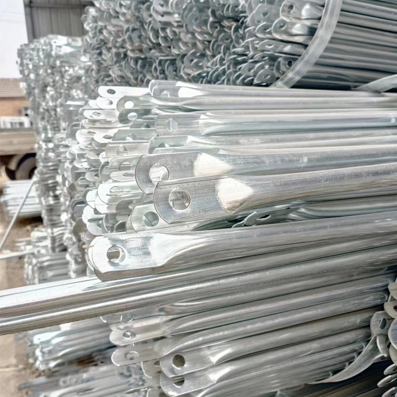 Scaffold tie rod diagonal support