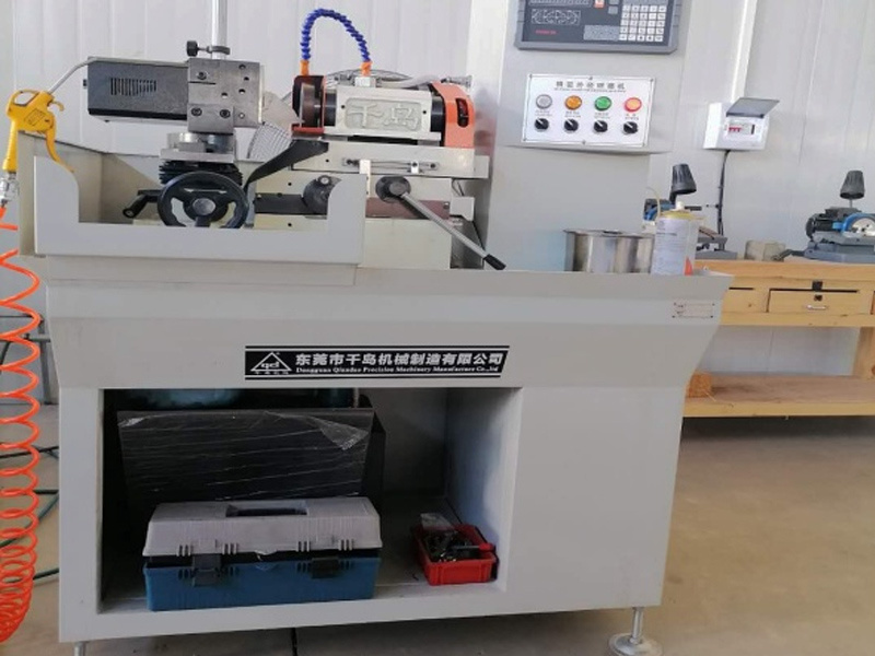 Punch polishing machine