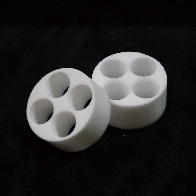 四孔盐环 Four-hole salt ring