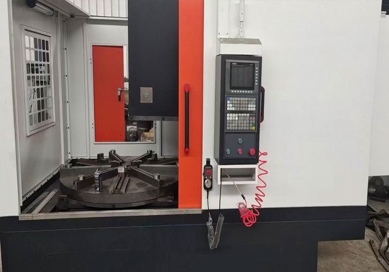 UZ-1300 CNC drilling machine for disc flange
