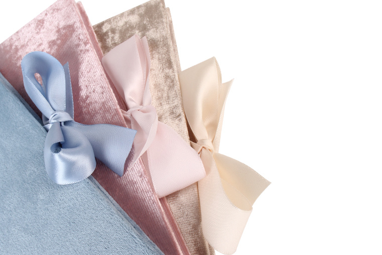 Ribbon Closure