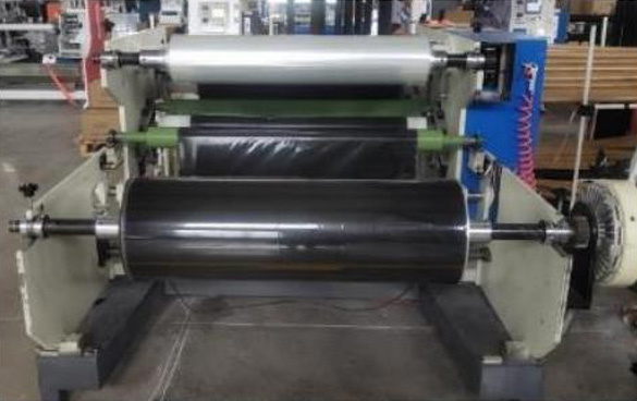 High-speed rewinding and rewinding machine