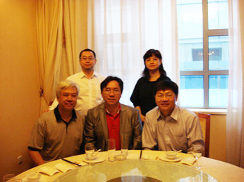 Shu Bangjun, our general manager, communicated with American CTC customers. Shu Bangjun, our general manager, communicated with American CTC customers.