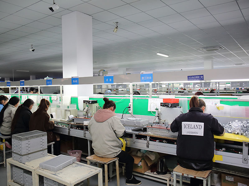 Workshop equipment