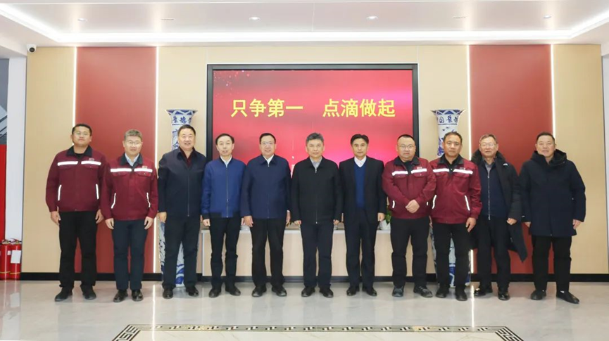 Zhang Zhixiang, Chairman of Jianlong Group, Conducts In-depth Research at Huaxia Jianlong's Inner Mongolia Regional Subsidiaries