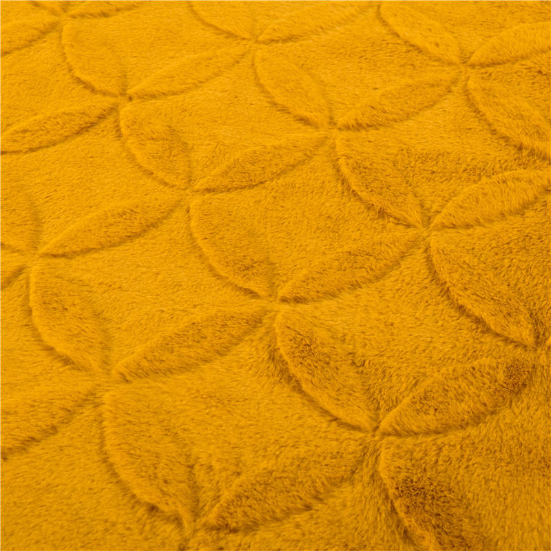 ORT3LY06 Embossed pv fleece blanket ( OKO BSCI)