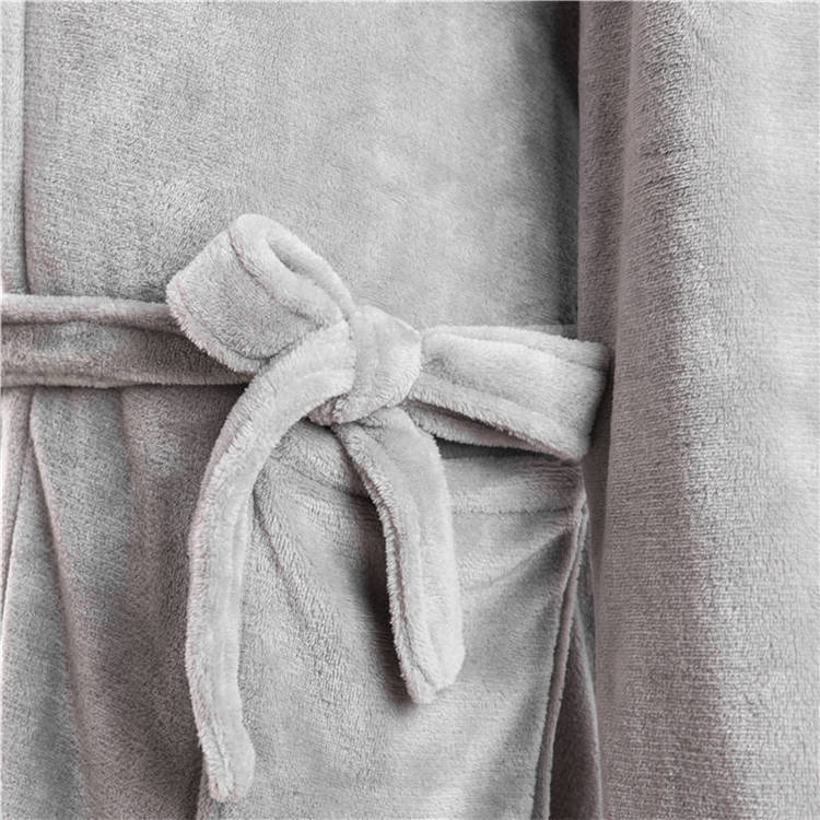 ORT3CS03: Solid Flannel RobeS With Faux Fur Collar