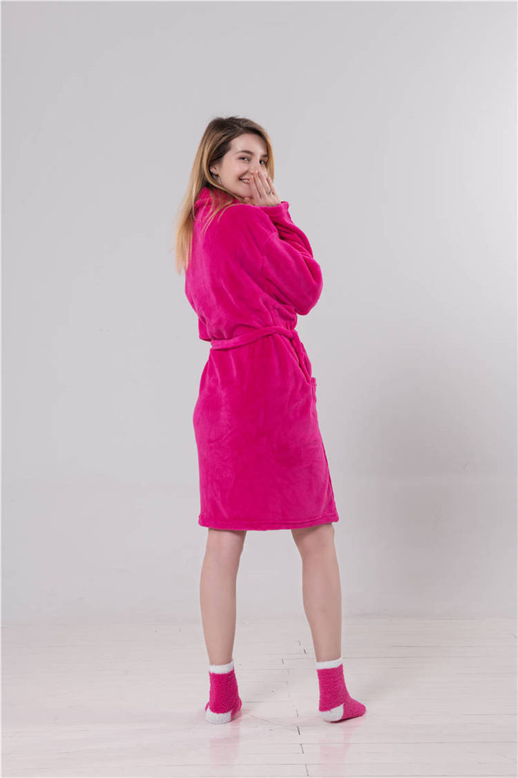 ORT3CS05: Robe Cozy Sock 2 PC Spa Set