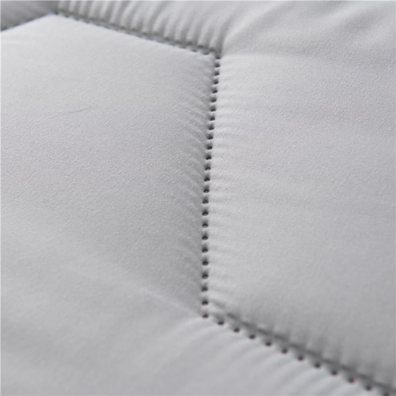 ORT2AL2:Pinsonic quilt, filling 450gsm BSCI ,OEKO ,Recycle
