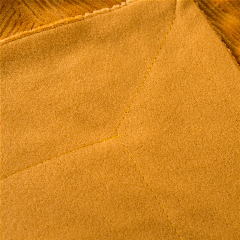 ORT3LY09 Embossed flannel blanket (OKO BSCI)
