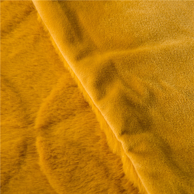 ORT3LY06 Embossed pv fleece blanket ( OKO BSCI)