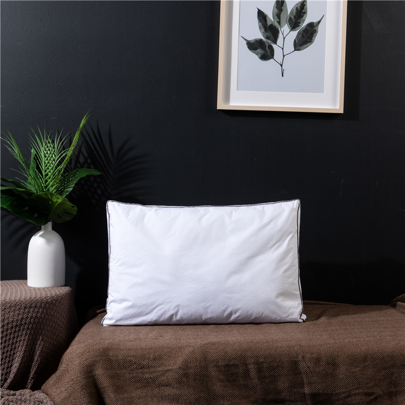 ORT2LY06 Gusseted pillow (OKO BSCI)