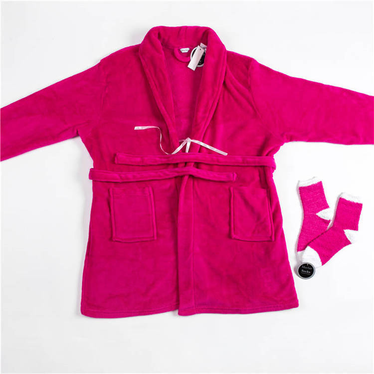 ORT3CS05: Robe Cozy Sock 2 PC Spa Set