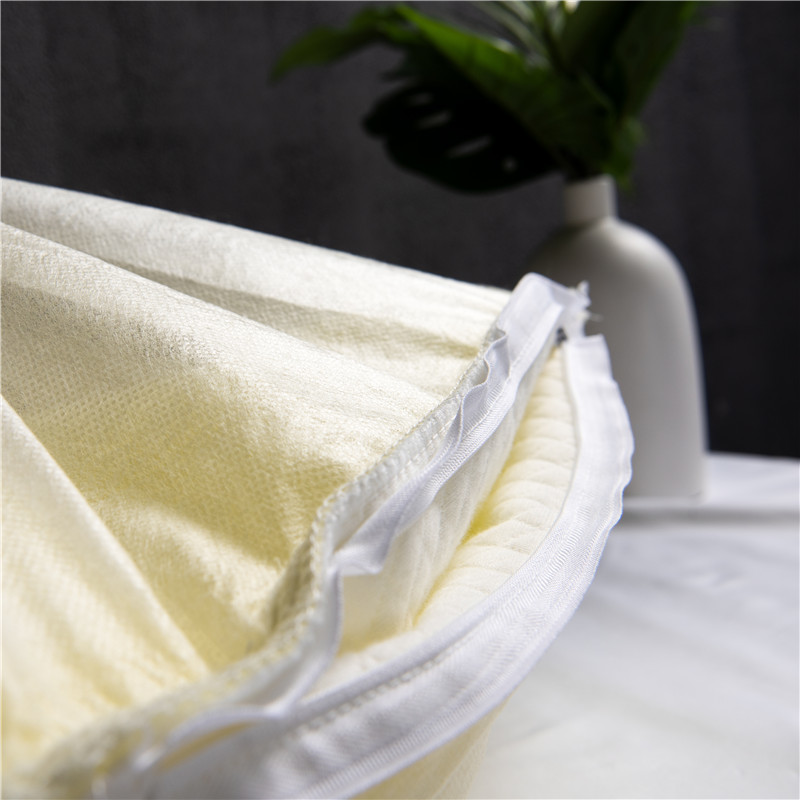 ORT5MM8：Jacquard Fabric Pillow Shell