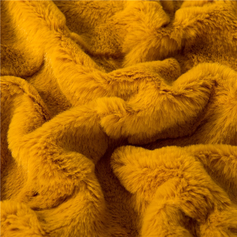 ORT3LY06 Embossed pv fleece blanket ( OKO BSCI)