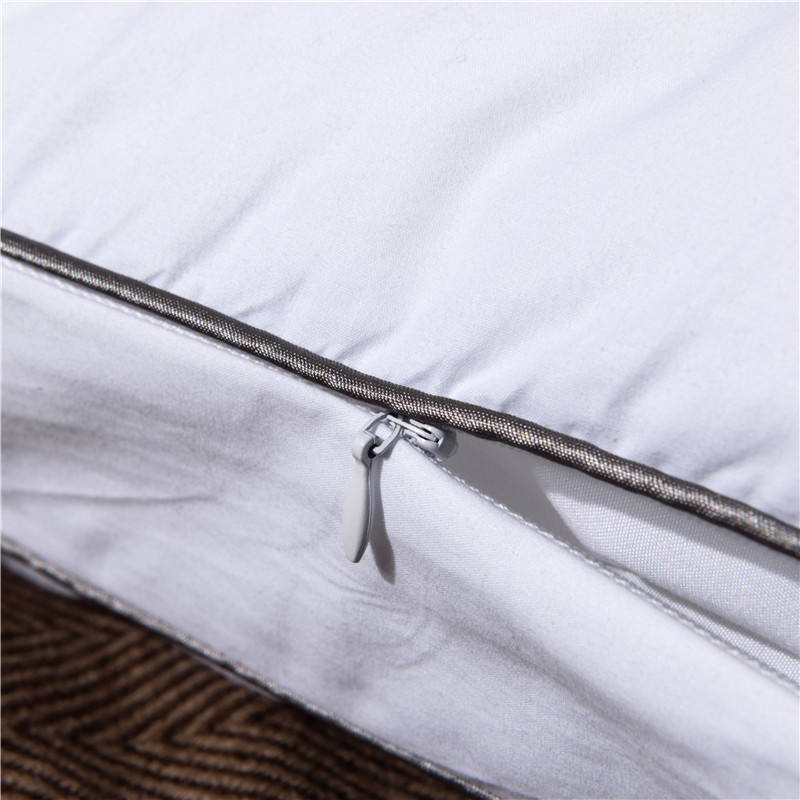 ORT2LY06 Gusseted pillow (OKO BSCI)