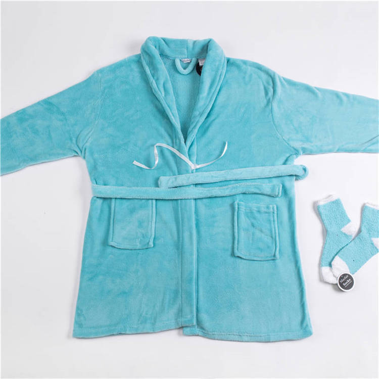 ORT3CS05: Robe Cozy Sock 2 PC Spa Set