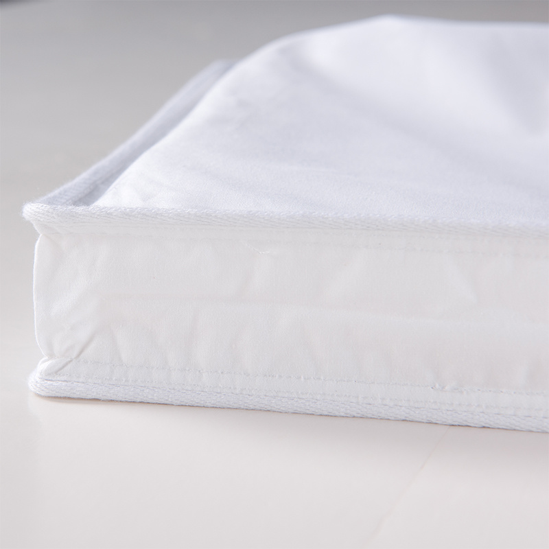 ORT5MM4:Cotton Pillow Shell With Baffle & German Piping