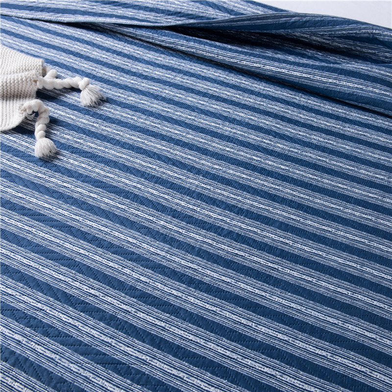 Untrasonic summer quilt