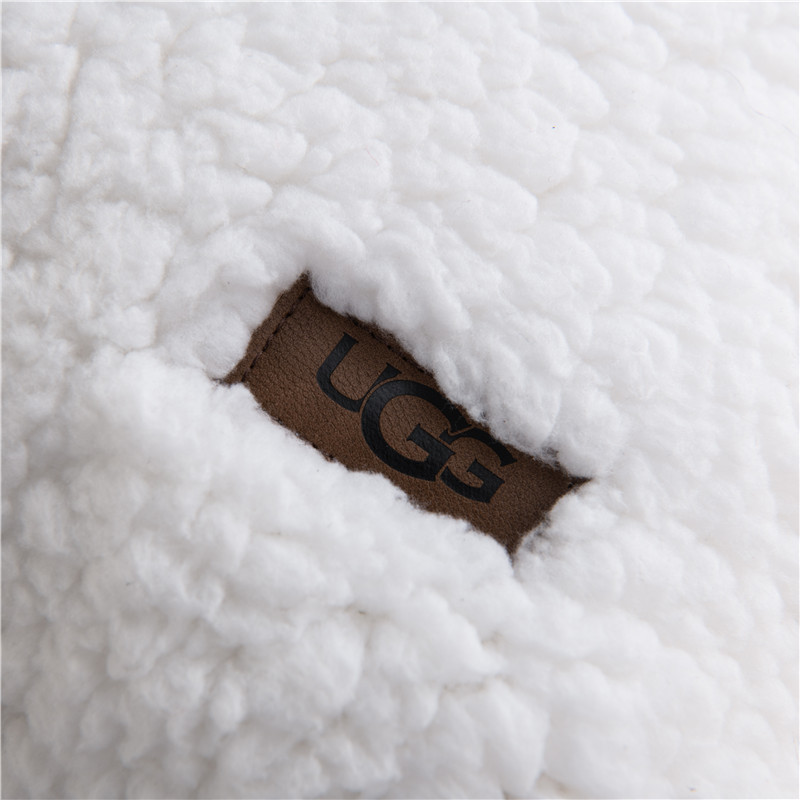 ORT2LY11 sherpa pillow (OKO BSCI)