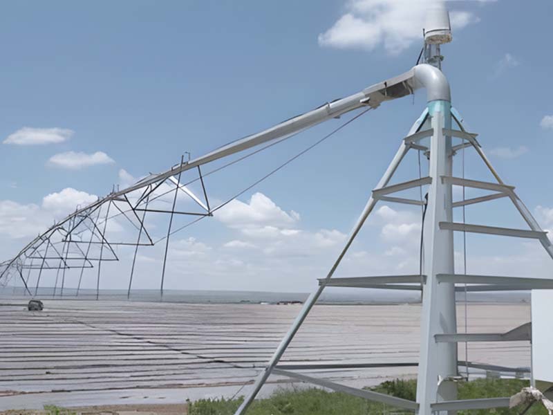 Central pivot sprinkler system