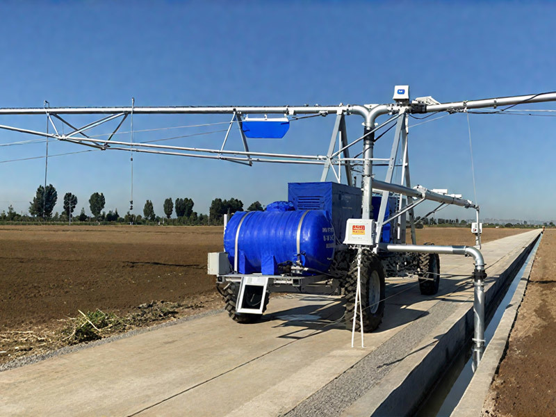 Parallel mobile water fertilizer integrated machine
