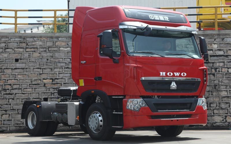 TRACTEUR HOWOT7H 4X2 TRACTEUR HOWOT7H 4X2
