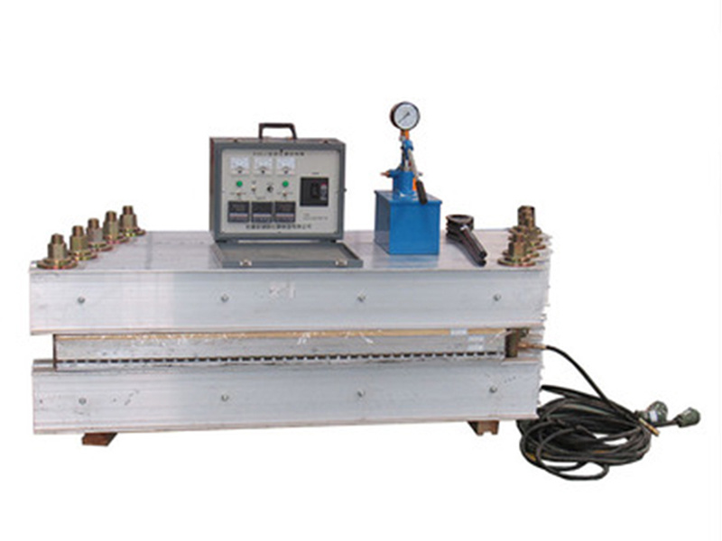 Conveyor belt water cooling vulcanizer