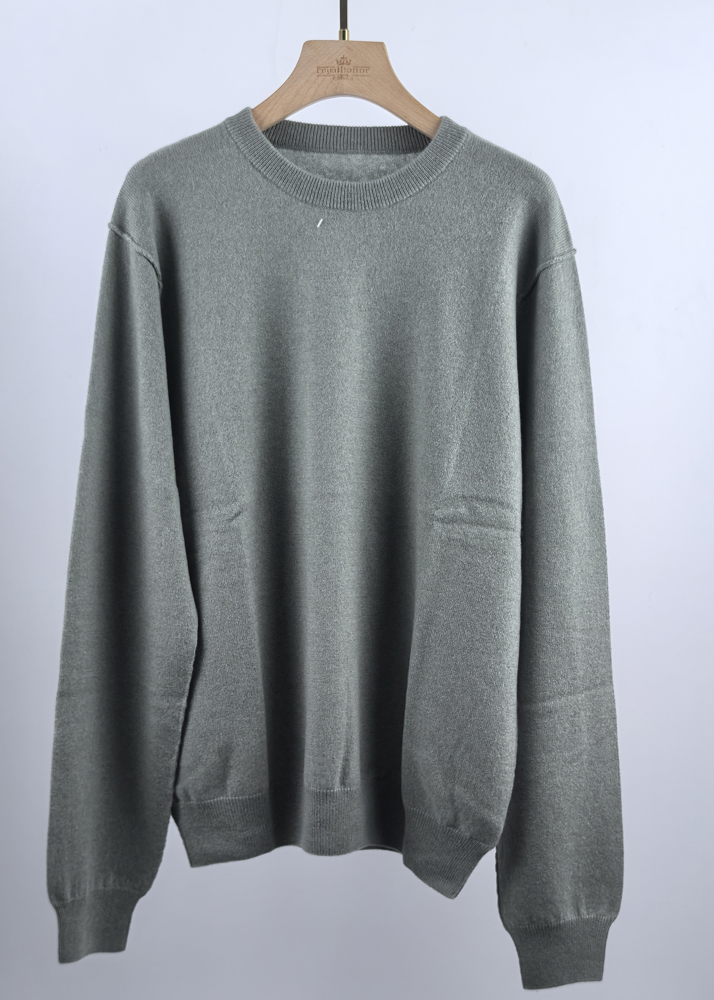 KNITTED ROLUND NECK PULLOVER FOR MEN