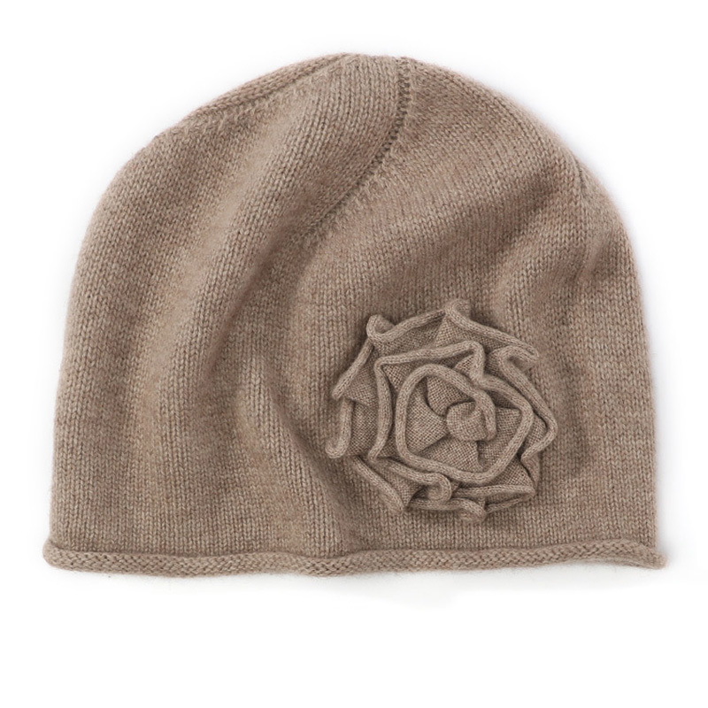 ELEGANT FLOWER ROLL EDGE BEANIE