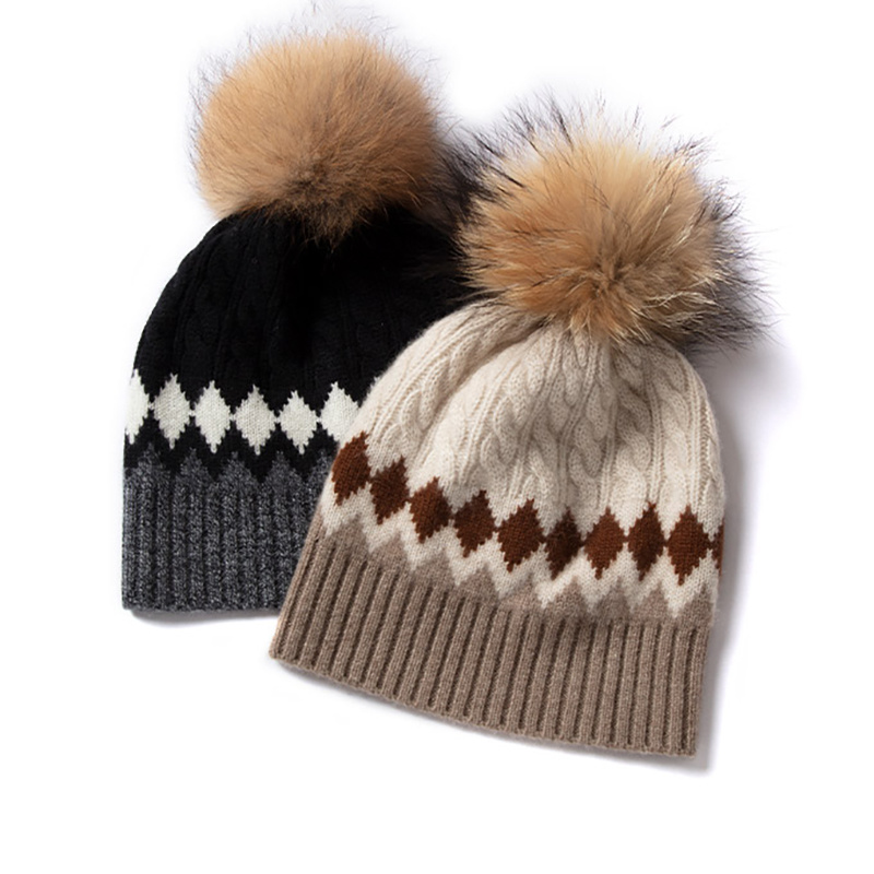 CABLE NITTED JACQUARD BEANIE WITH POMPOM
