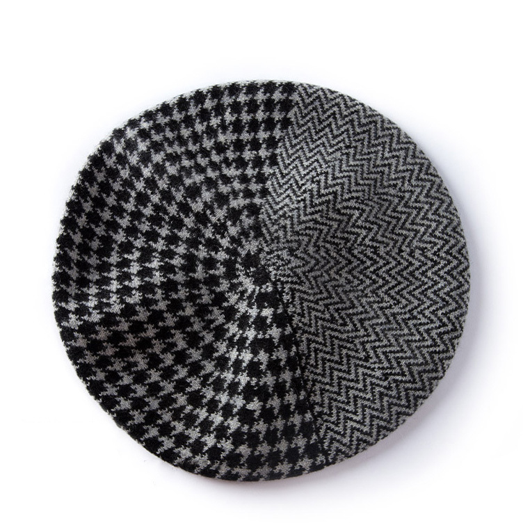 HOUNDSTOOTH JACQUARD KNITTED BERET