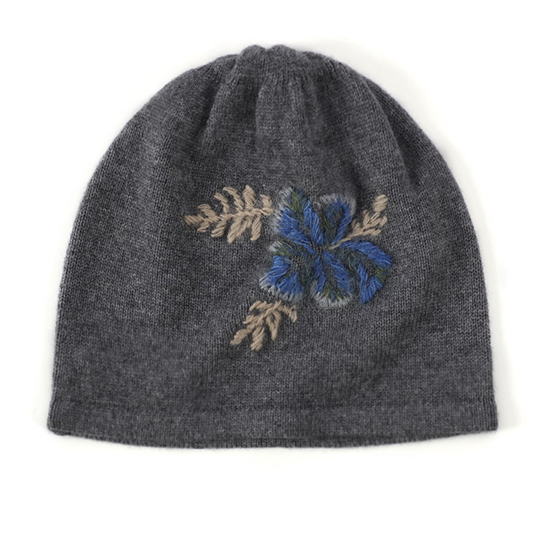 HAND EMBROIDERY FLOWER BEANIT