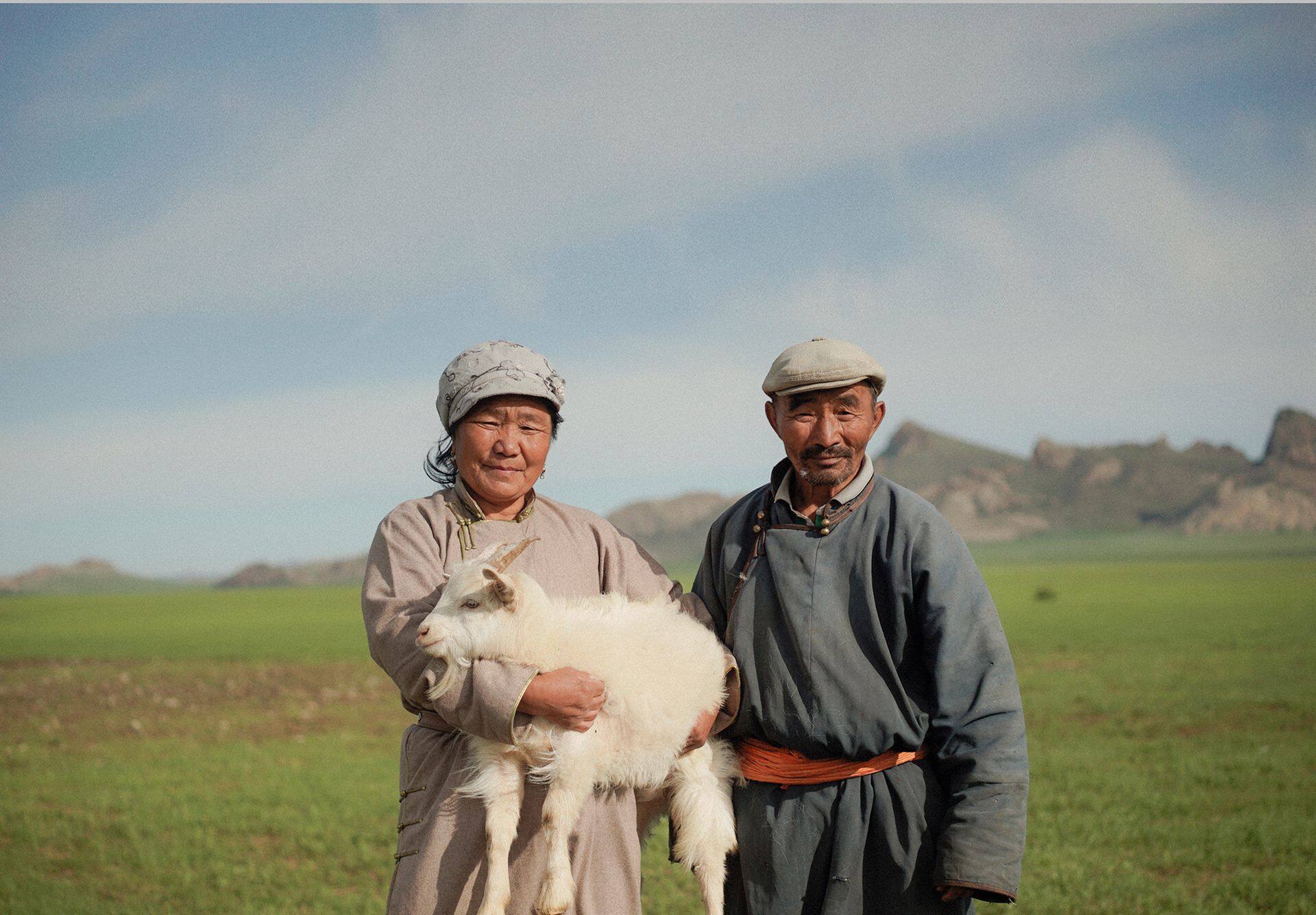 Sourcing Ethics in the Cashmere Industry Sourcing Ethics in the Cashmere Industry