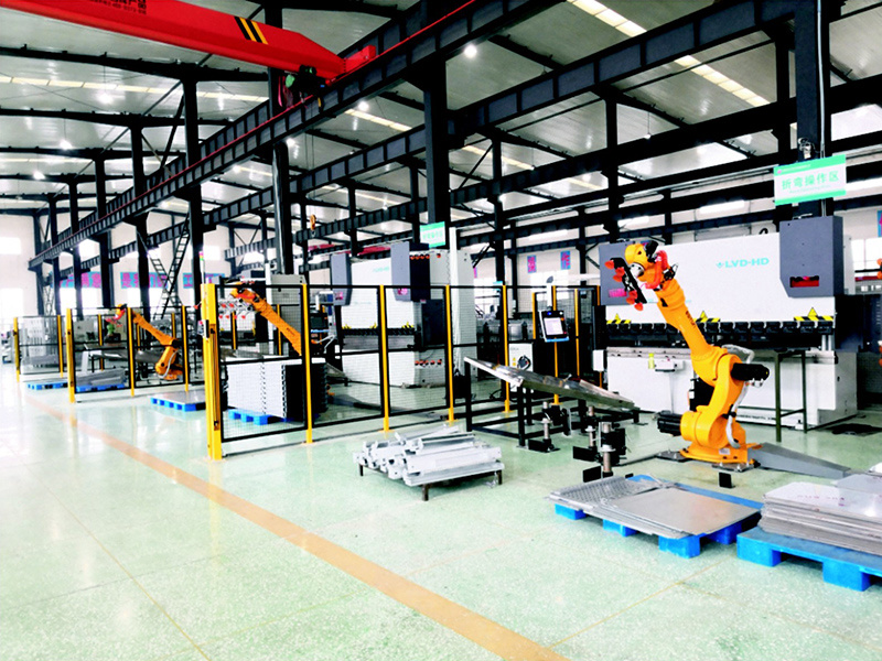 Robotic automatic bending machine