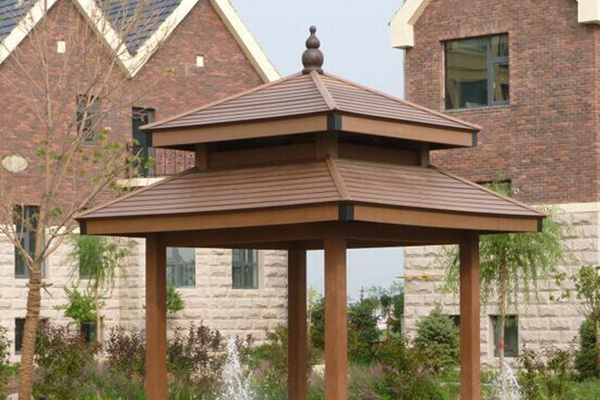 The wood-plastic pergola can also make such a personality